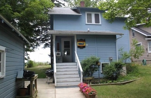 Holland Cottage | Private Beach on Lake Michigan