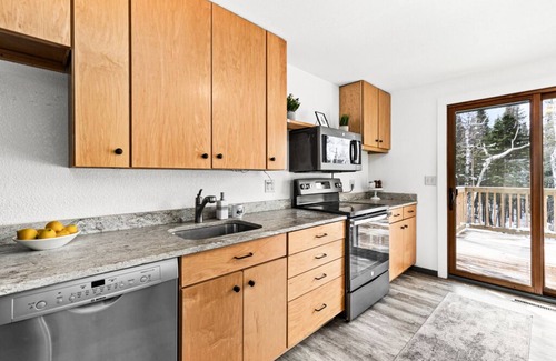 Port Wing Cabin | Private Beach, Ski, Snowshoe and Sauna at Superior Shores