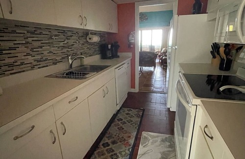 Estate Golden Rock Condo | Private beachfront condo with beautiful views of the ocean.