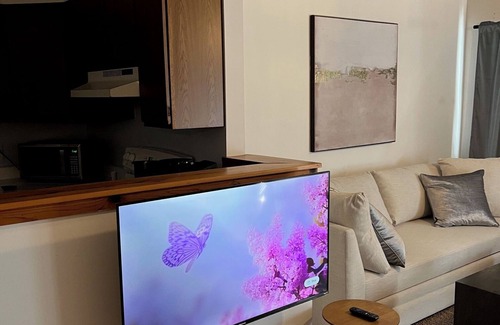 Onekama Apartment | Private beachfront 1BR apt with sofa bed in Onekama