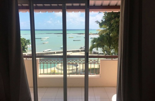 Grand Gaube Villa | Private beachfront bungalow with pool and garden - by feelluxuryholidays