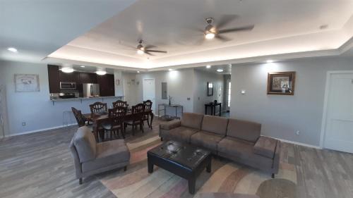 Central Oklahoma City House | Private Bedroom Suite Communal House near Integris