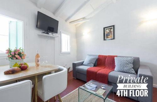 Old Town Apartment | PRIVATE BUILDING, 4 APTS, UNIQUE AT NICE- OLD TOWN