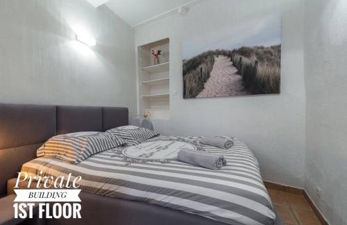 Old Town Apartment | PRIVATE BUILDING, 4 APTS, UNIQUE AT NICE- OLD TOWN