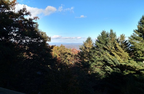 Boone Cabin | PRIVATE CABIN IN A GATED COMMUNITY, Downtown Boone 5 Minutes