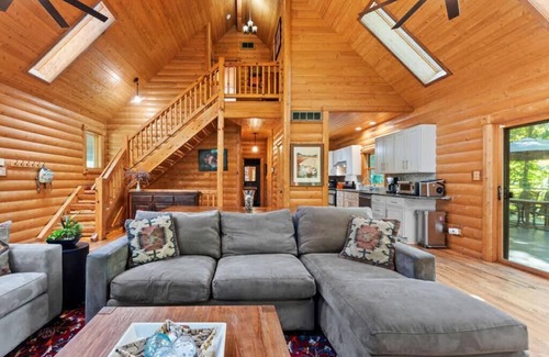 New Buffalo Cabin | Private Cabin w/Hot Tub, Fire Pit & River Views | WAYA's Den
