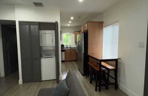 The Roads House | Private Charming Guesthouse in Little Havana