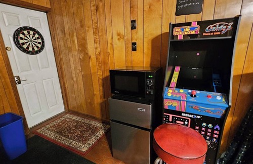 Capitol Heights Apartment | Private Corporate Suite DC East, Maryland 1BR1BA PrinterFaxDesk in Private Room