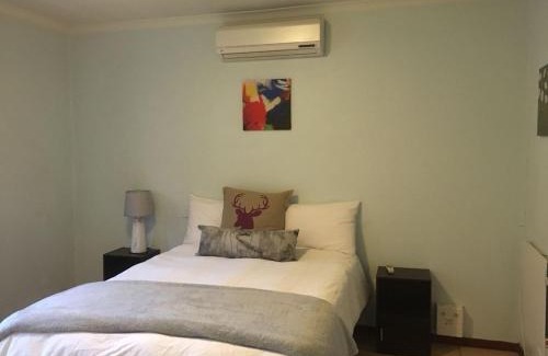 Greater Johannesburg Metropolitan Area Bed & Breakfast | Private Cottages