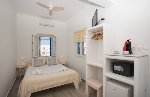 Mykonos House | Private Cycladic Room in the heart of Mykonos Town