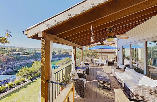 Briarcliff House | Private Dock on Lake Travis! "Brakecliff" w/ Paddleboat, Golf Cart & Tree H