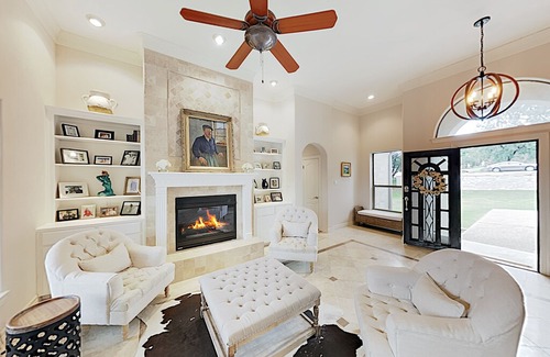 Briarcliff House | Private Dock on Lake Travis! "Brakecliff" w/ Paddleboat, Golf Cart & Tree H