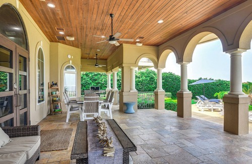 Dickinson Villa | Private Dock + Pier: Luxe Villa on Galveston Bay!