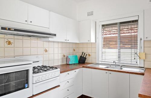 Ryde House | Private Double Room - Central Location at Ryde - Shared Bathroom