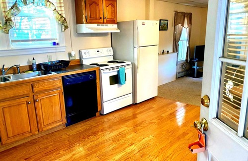 Deering Center Apartment | Private Entrance Residential Portland
