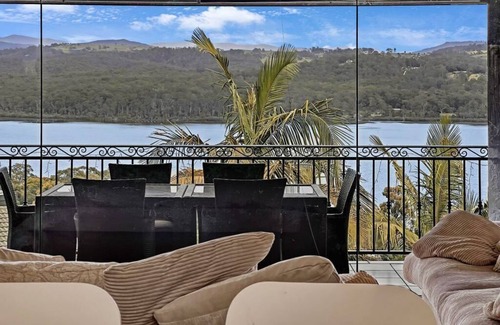 Merimbula House | Private Family Beach House - 5mins from the beach