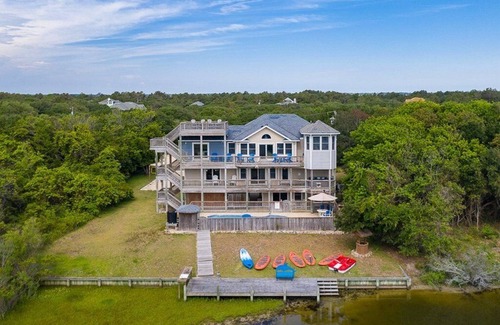 Carova Beach House | Private family-run waterfront beach house near Carova firehouse on 4x4 beach.