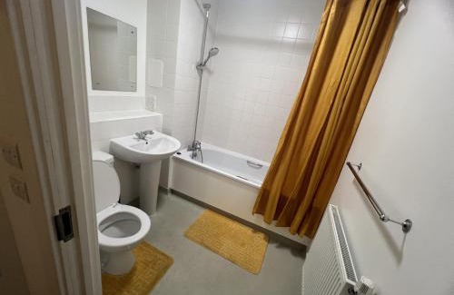 Ladywell Apartment | Private Flat in London
