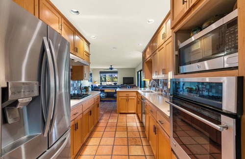 Oracle Foothills Estates House | Private Foothills Villa + Panoramic Views + Heated Pool/Spa