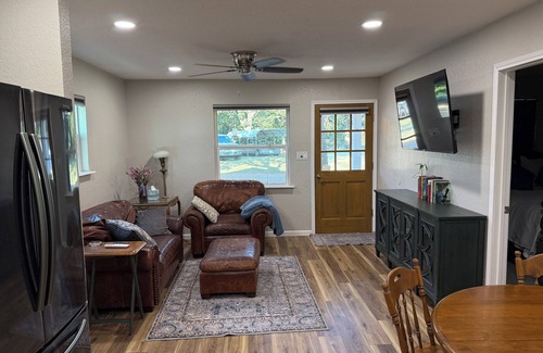 Fort Worth Cottage | Private Furnished Guest House