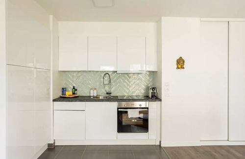 Quartier de la Boule - Champs-Pierreux Apartment | Private Garden /20 min Champs Elysees /30 min Eiffel Tower