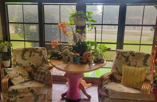 Ocala Apartment | Private Garden Efficiency in Downtown Ocala. Close to Silver Springs.