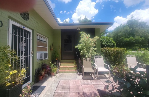 Ocala Apartment | Private Garden Efficiency in Downtown Ocala. Close to Silver Springs.