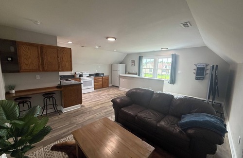 Fentress House | Private Guesthouse w/Full Kitchen