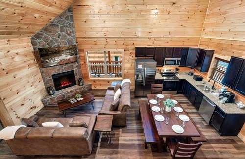 Pigeon Forge Cabin | Private Heated Indoor Saltwater Pool - Arcade - Pool Table - HotTub - Views