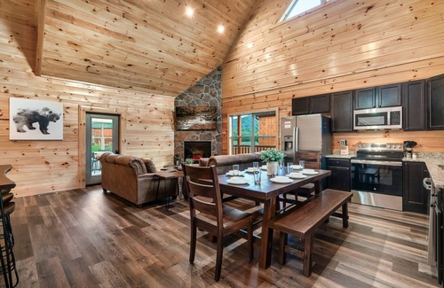 Pigeon Forge Cabin | Private Heated Indoor Saltwater Pool - Arcade - Pool Table - HotTub - Views
