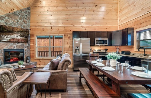 Pigeon Forge Cabin | Private Heated Indoor Saltwater Pool - Arcade - Pool Table - HotTub - Views