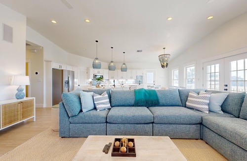 Safe Harbor House | Private Heated Pool, Golf Cart Included, Parking for 6