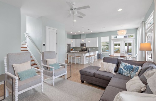 San Juan House | Private Heated Pool 4 Bikes Steps to the Beach in Seagrove- Hammock by the Sea