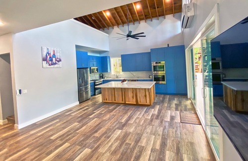 Antoneys Cay House | Private pool/hot tub. Seconds to beach, restaurant/bar, coffee shop and town!