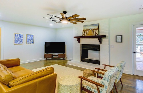 Isle of Palms House | Private home near marina with fenced yard, covered deck, firepit & grill