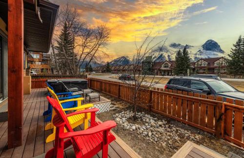 Teepee Town House | Private Hot Tub - Private Front Yard with Mountain View Patio