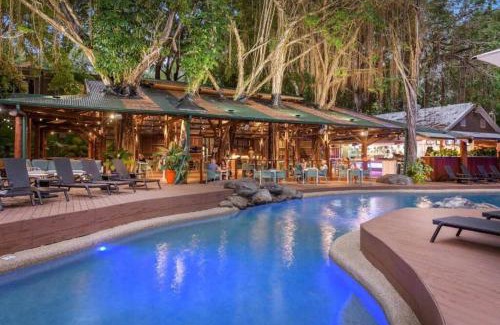 Port Douglas Apartment | Private Hotel Studio Apartment- In Ramada Resort - Full Kitchen