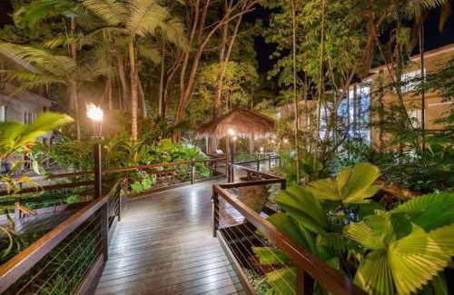Port Douglas Apartment | Private Hotel Studio Apartment- In Ramada Resort - Full Kitchen