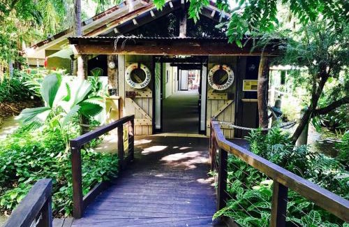 Port Douglas Apartment | Private Hotel Studio Apartment- In Ramada Resort - Full Kitchen