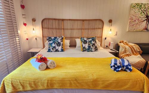 Port Douglas Apartment | Private Hotel Studio Apartment- In Ramada Resort - Full Kitchen