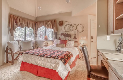 Century West Hotel | Private, Hotel Style Room, Queen bed at Desirable Mount Bachelor Village Resort