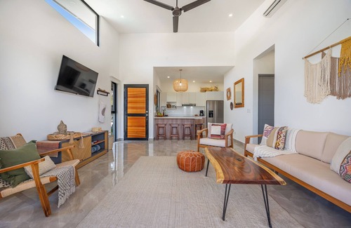 Tamarindo House | Private House and Pool 15 min from Tamarindo Town