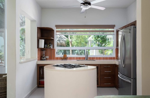 La Veleta House | Private House with guest casita, pool & gardens