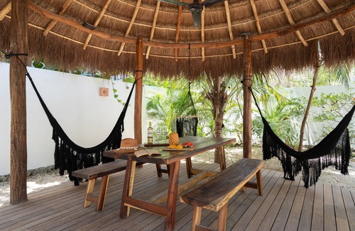 La Veleta House | Private House with guest casita, pool & gardens