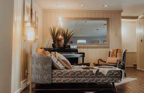 Amarillo House | Private indoor mineral pool & spa retreat house
