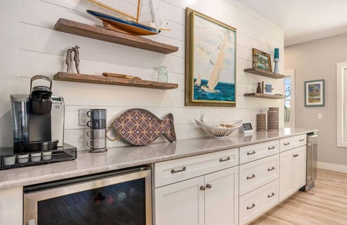 South Haven House | Private Inground Pool, sleeps 12