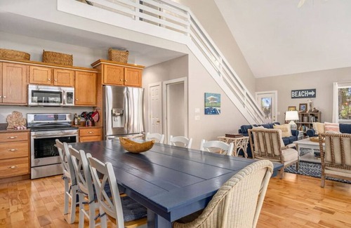 South Haven House | Private Inground Pool, sleeps 12