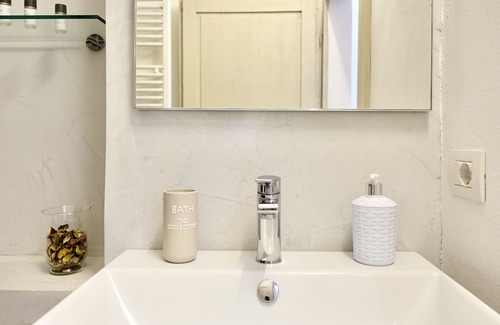 San Quirico d'Orcia Apartment | Private apartment for 5 people 5 minutes from the hot springs