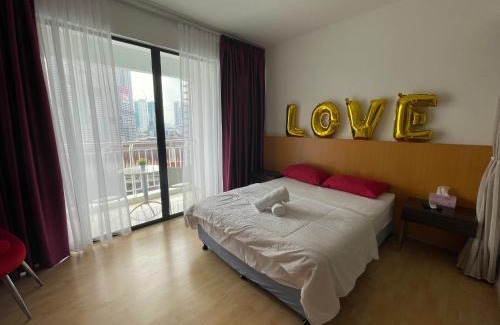 Taman Kobena Apartment | Private Jacuzzi Staycation at KL City 712