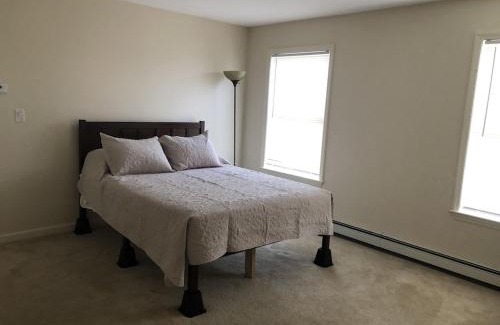 Monticello House | Private Lake House in Monticello